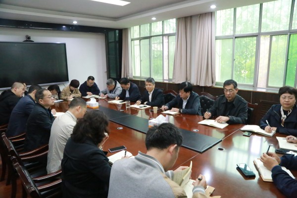 MS88明升集团公司党委书记、董事长谢辉莅临学校调研指导_副本.jpg